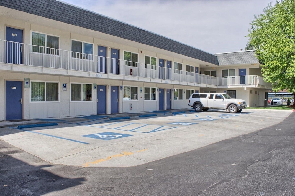 Motel6 Issaquah, WA - Seattle - East 31/43