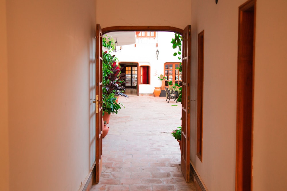 Hotel Asturias 39/56