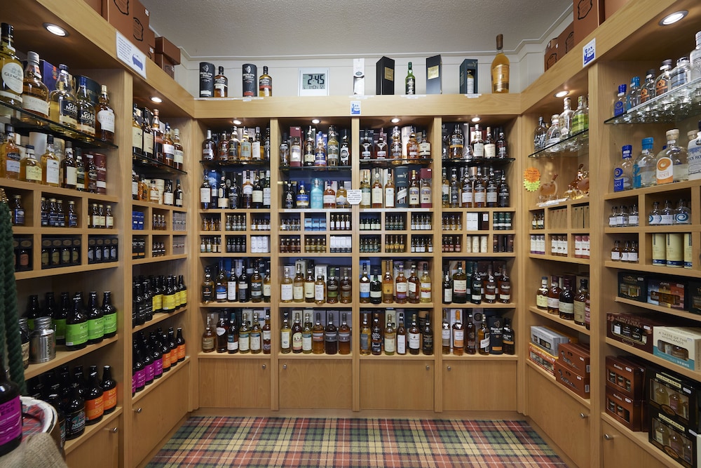 Loch Ness Clansman Hotel 37/50