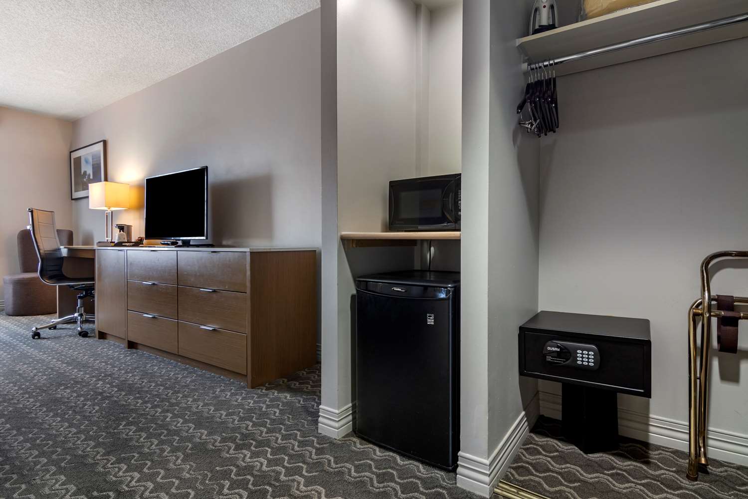 Best Western Plus Vancouver Airport Hotel 42/50
