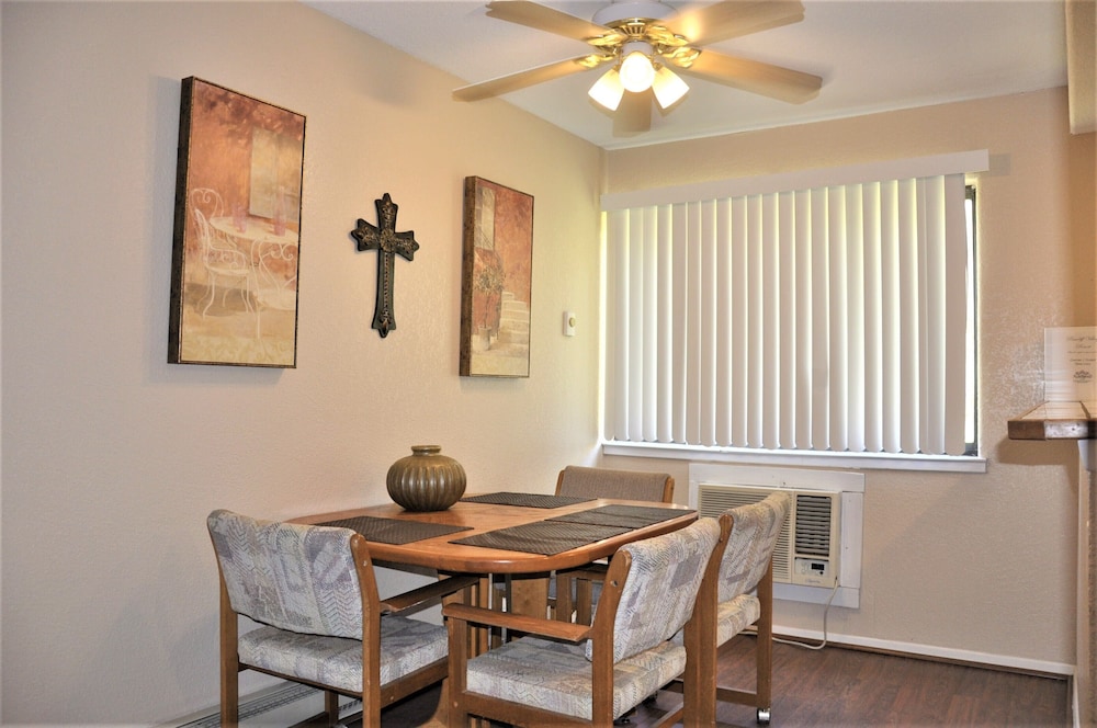 Pinecliff Village Resort 40/69
