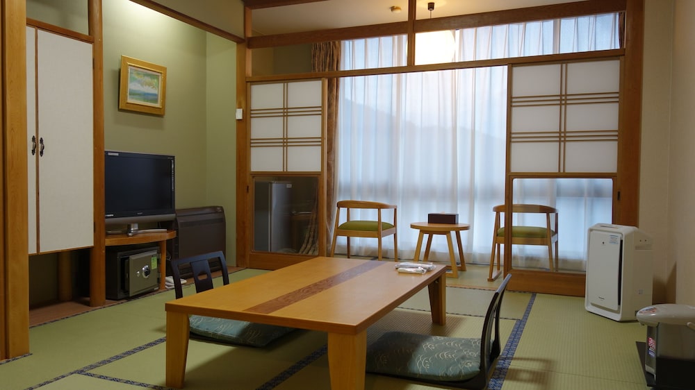 Hotel New Century 30/38