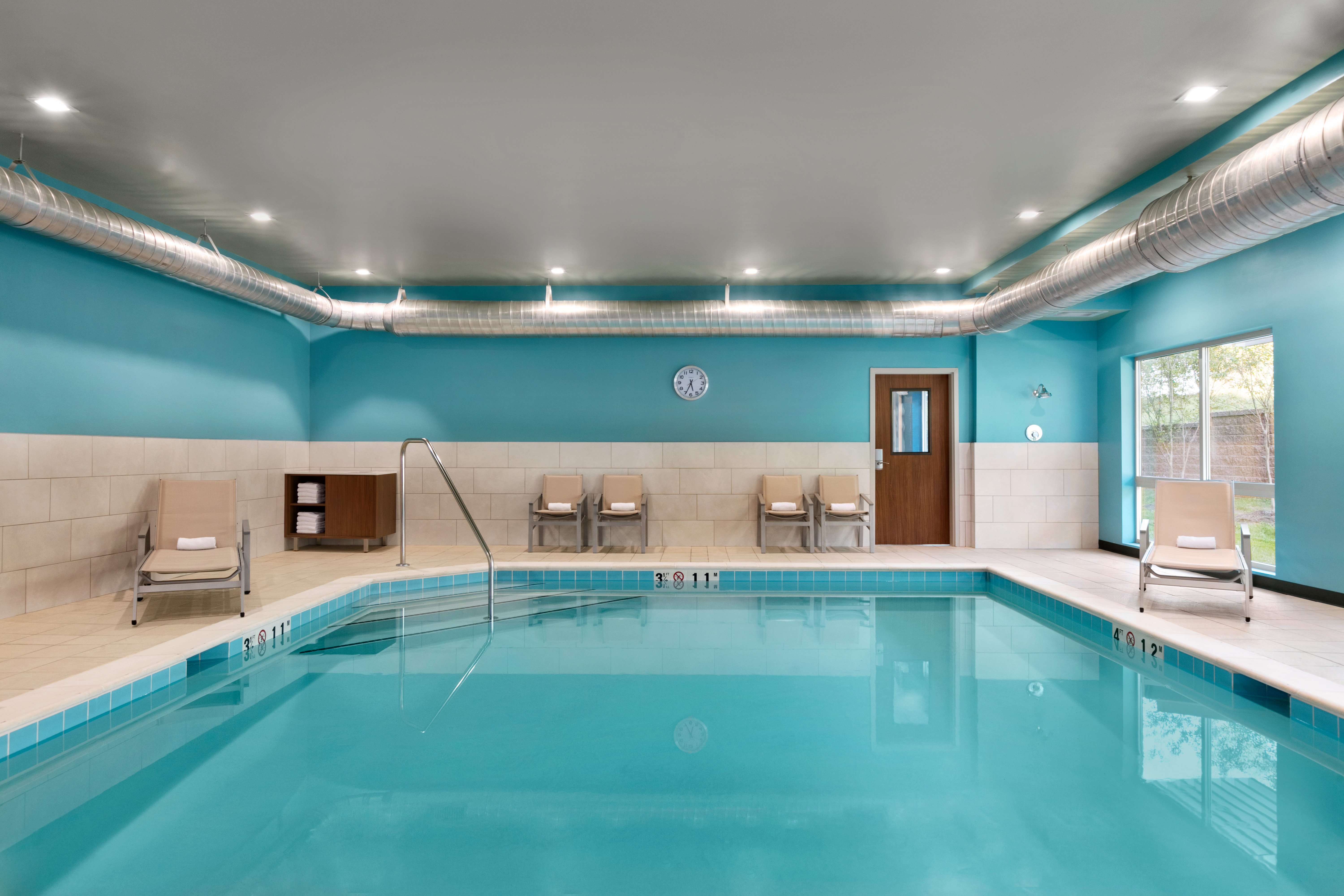 Holiday Inn Express & Suites Salisbury 23/38