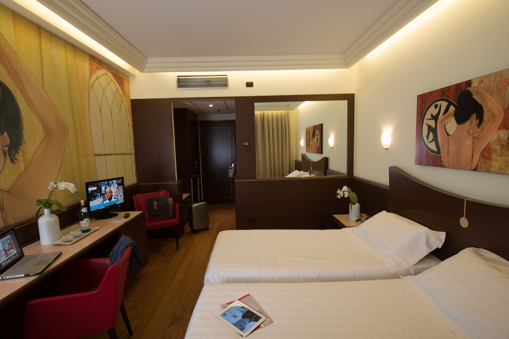 As Hotel Cambiago 21/67