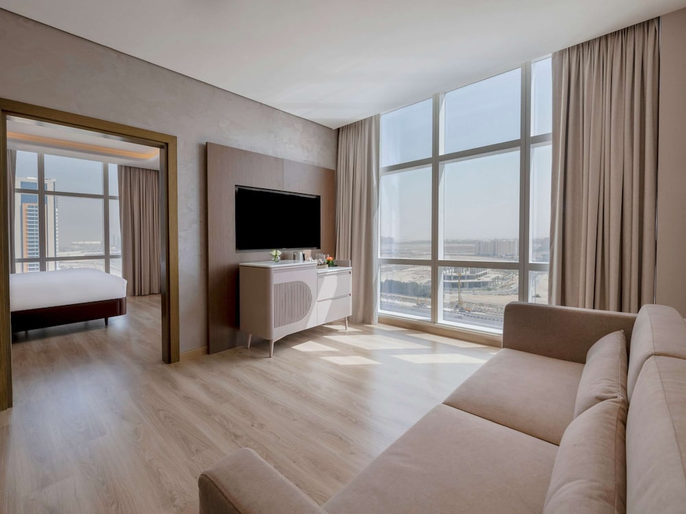 Movenpick Jumeirah Village Triangle 62/82