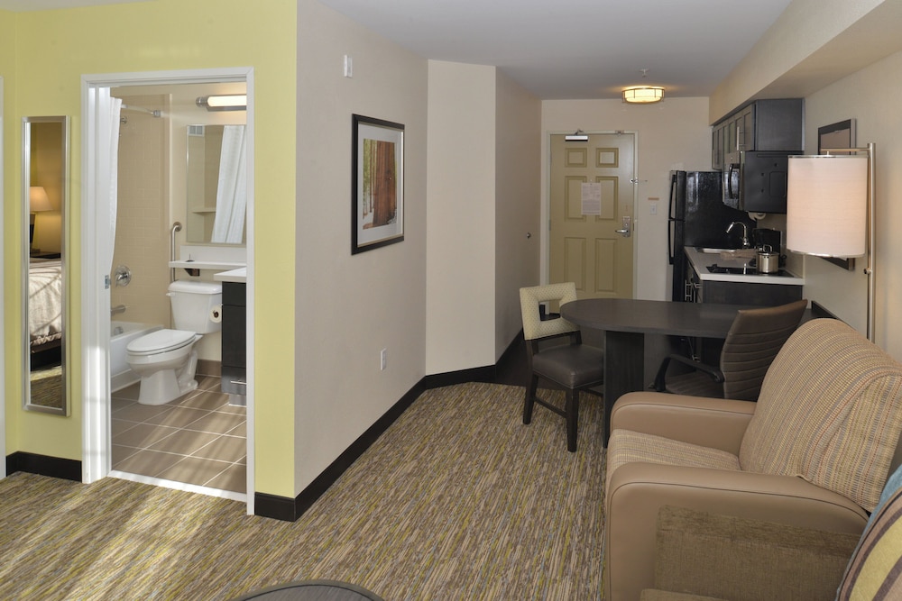 Candlewood Suites Eugene Springfield 30/48