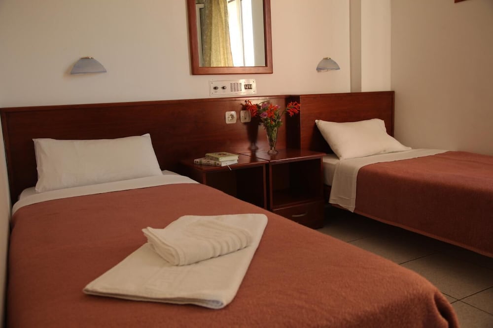 Hotel Dharam Villa 7/15