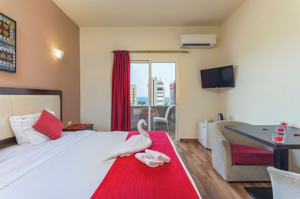 Deluxe, Double Bed, Sea View, Balcony