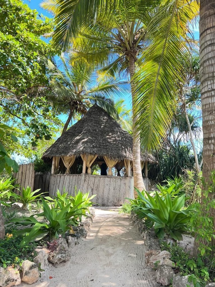 Zanzibar Pearl Boutique Hotel & Villas 33/40