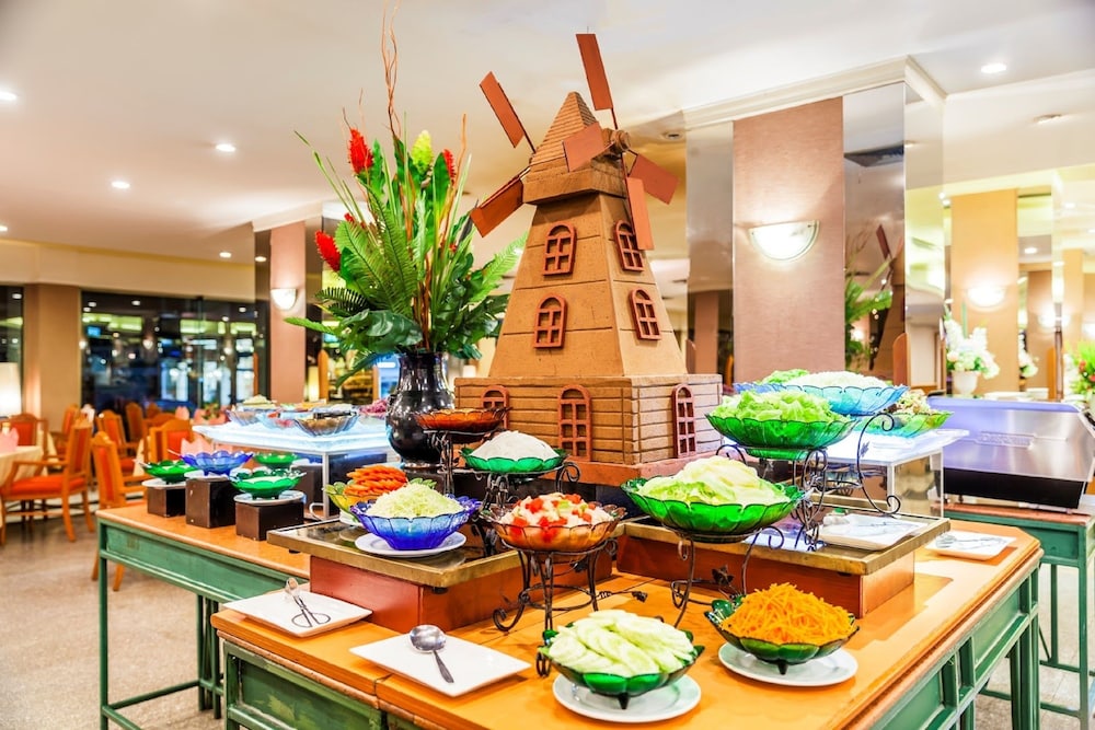 Bangkok Palace Hotel 59/75