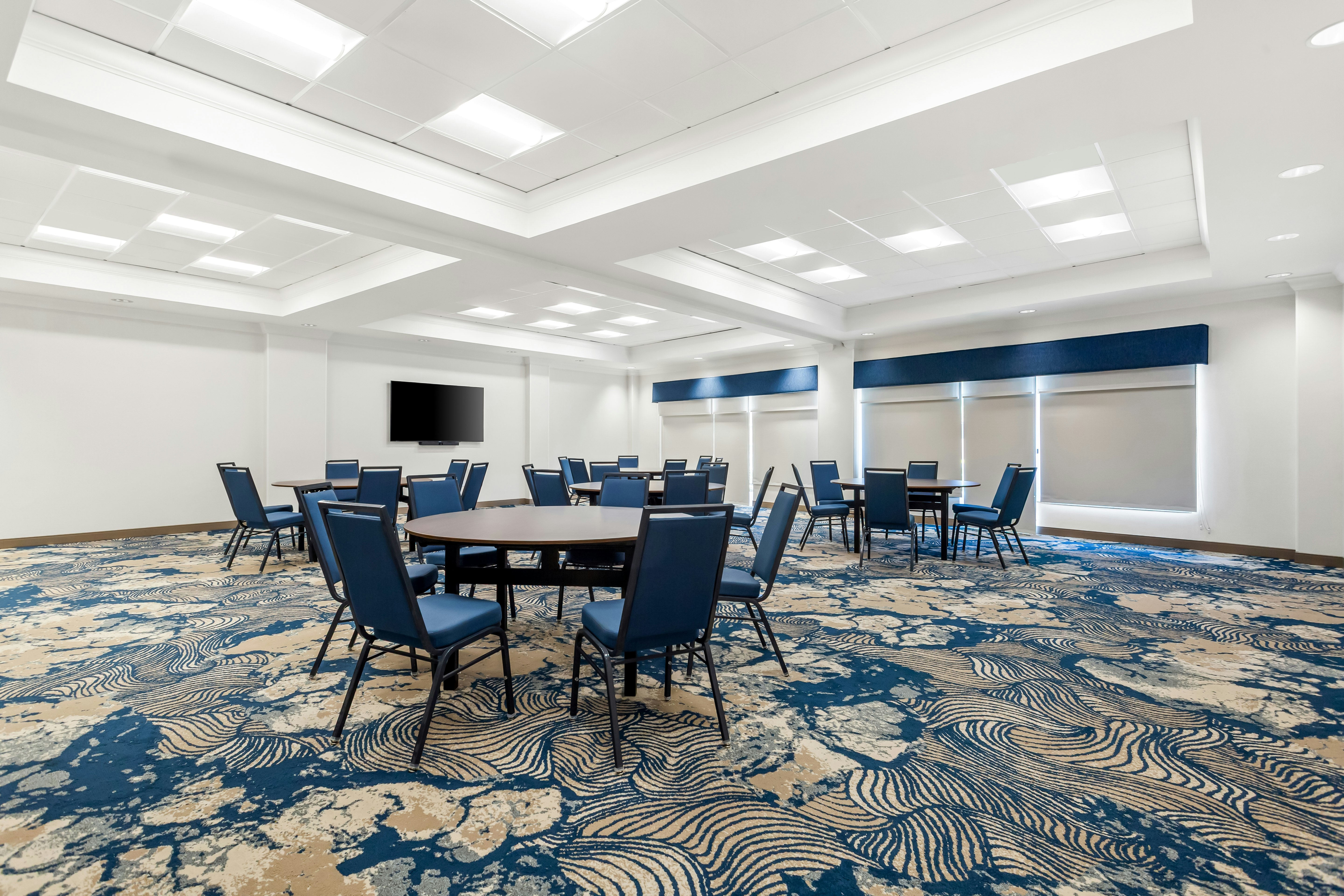 Hampton Inn Suites St Petersburg Downtown 38/51