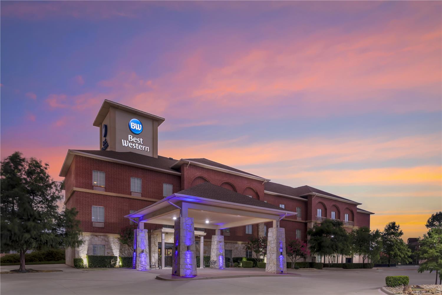 Best Western Red River Inn & Suites 6/35