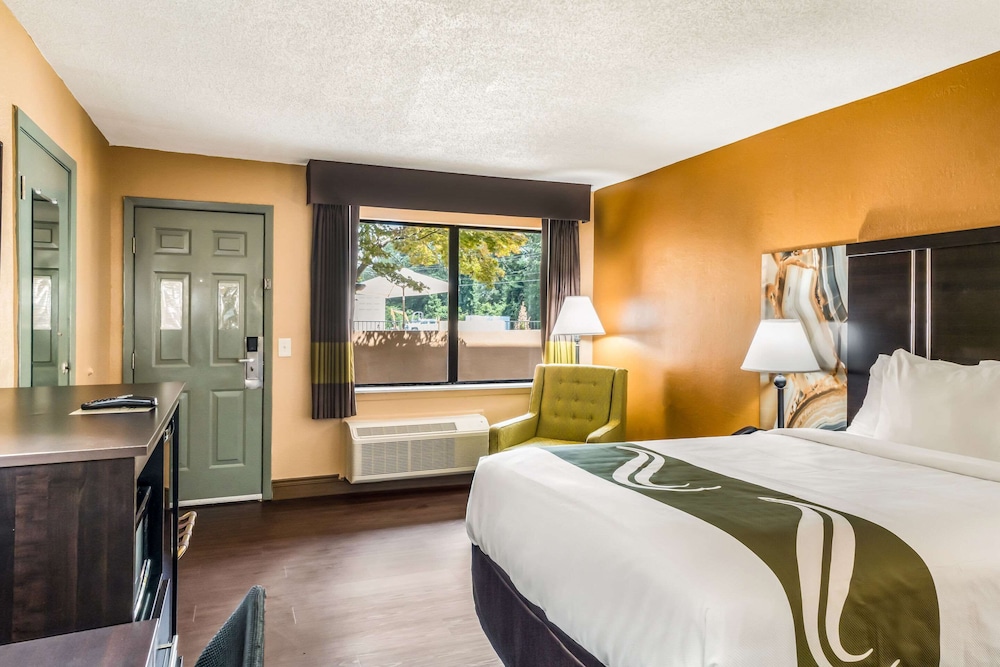Quality Inn and Suites Corinth West 10/26