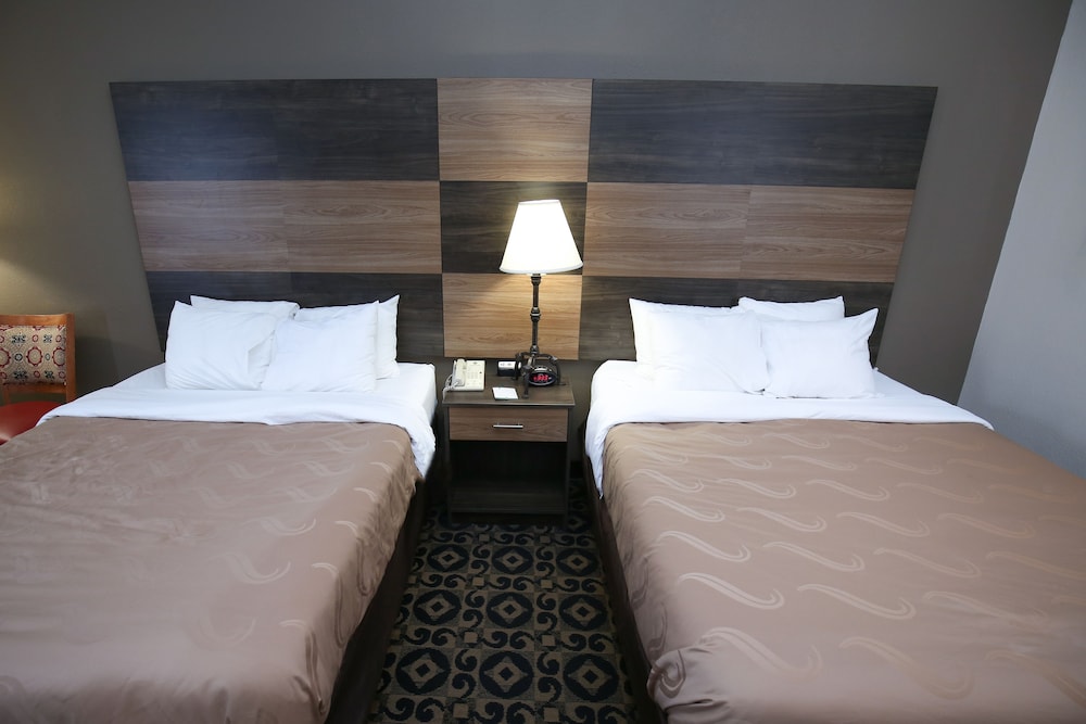 Quality Inn & Suites Boone - University Area 9/24