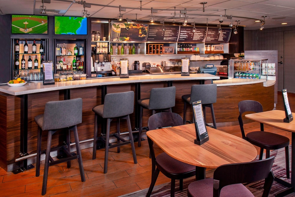 Courtyard by Marriott Wilmington Downtown 29/34