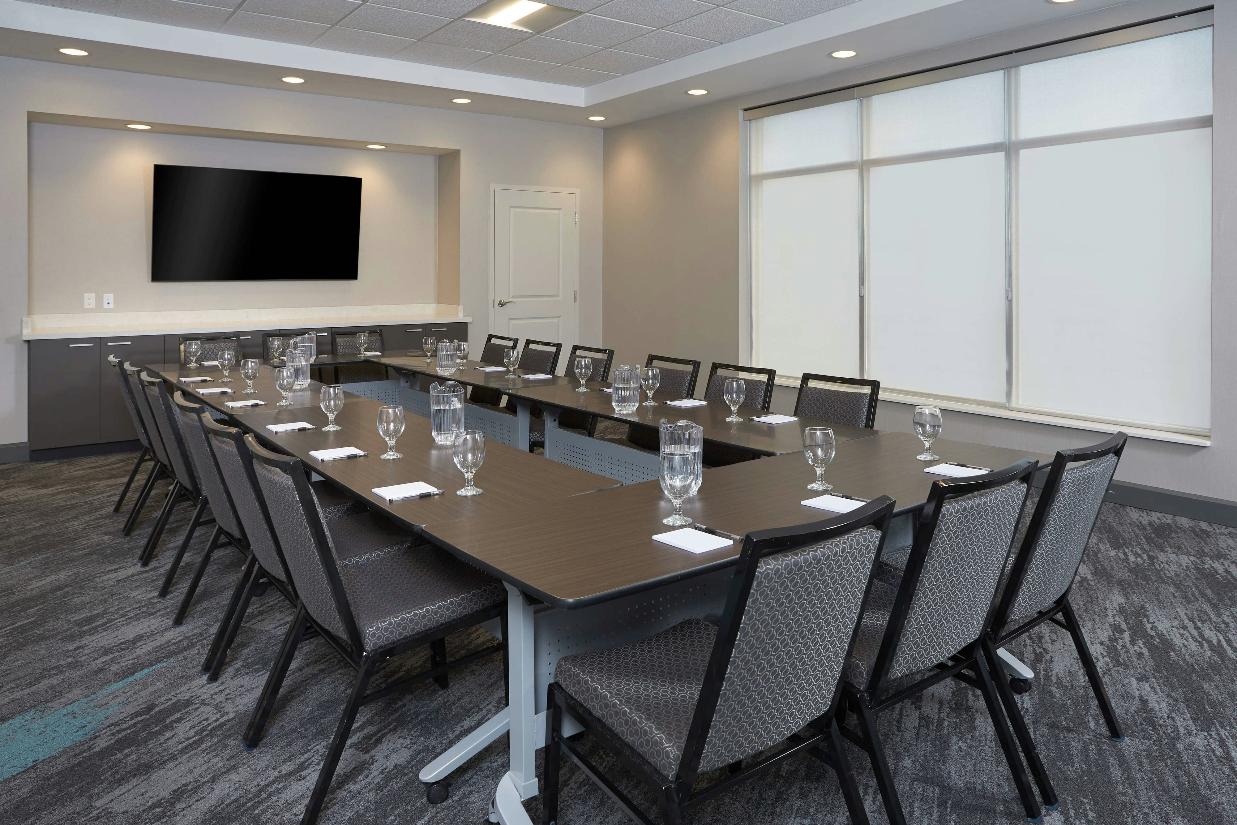 TownePlace Suites by Marriott Hamilton 18/25