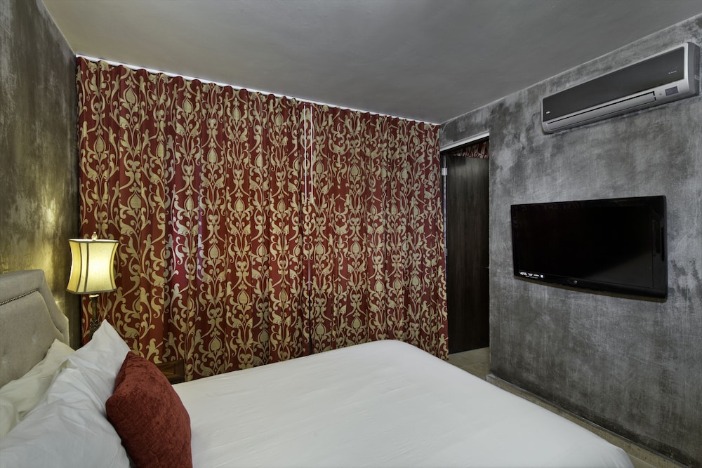 CIQALA Luxury Suites 25/75