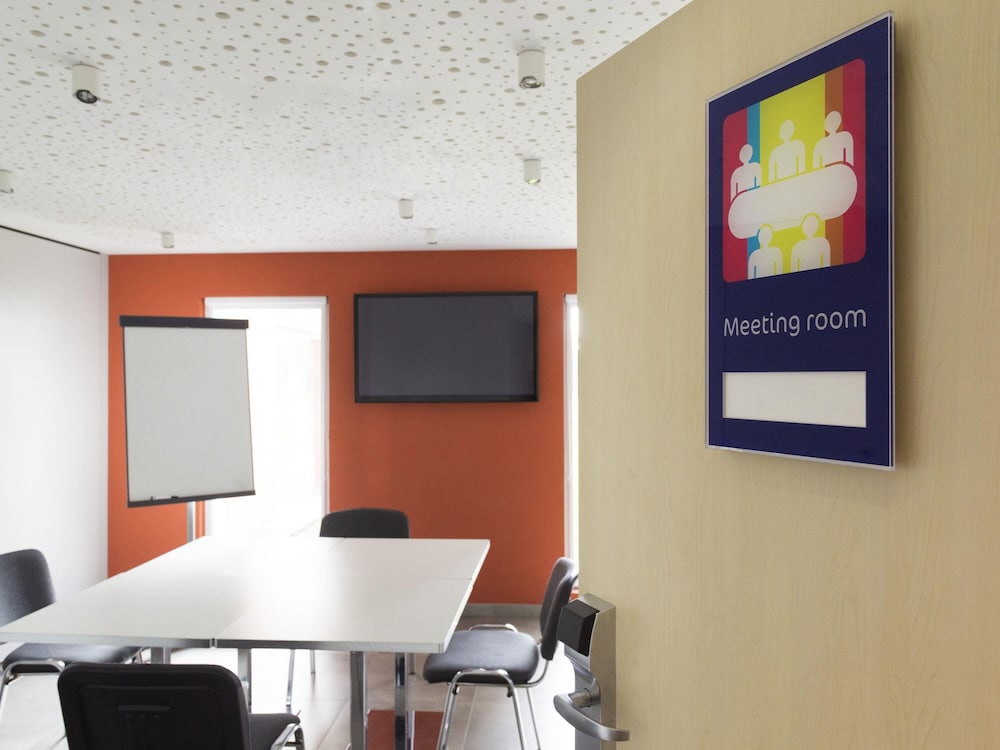 IBIS STYLES NIVELLES 56/73