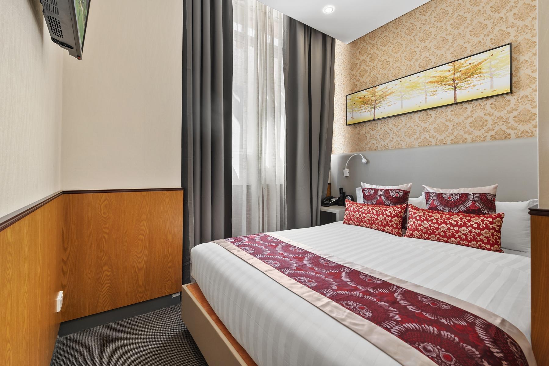 Room, Single