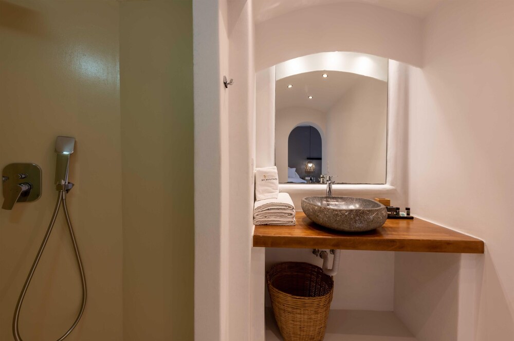 My Mykonos Hotel 70/79