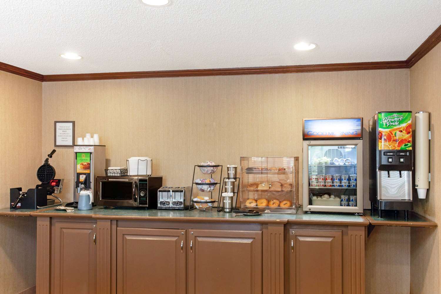 La Quinta Inn Suites By Wyndham Stevens Point 14/24