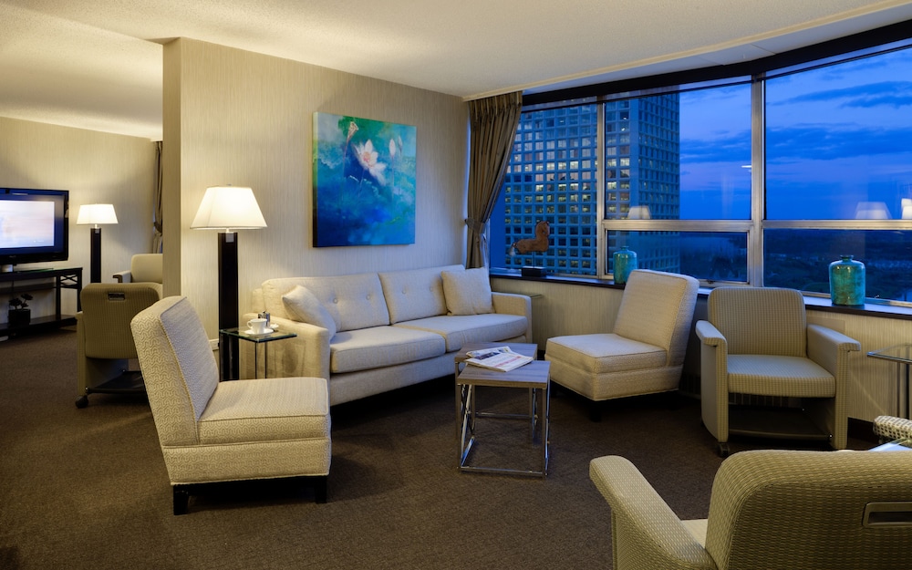 Chateau Lacombe Formerly Crowne Plaza Chateau Lacombe 38/67