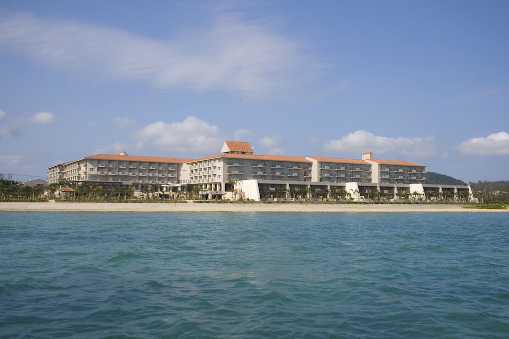 Grandvrio Resort Ishigakijima Oceans Wing Hotel 46/50