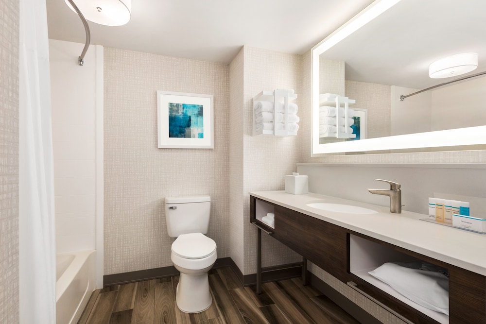 Hampton Inn and Suites Salisbury/Fruitland 26/58