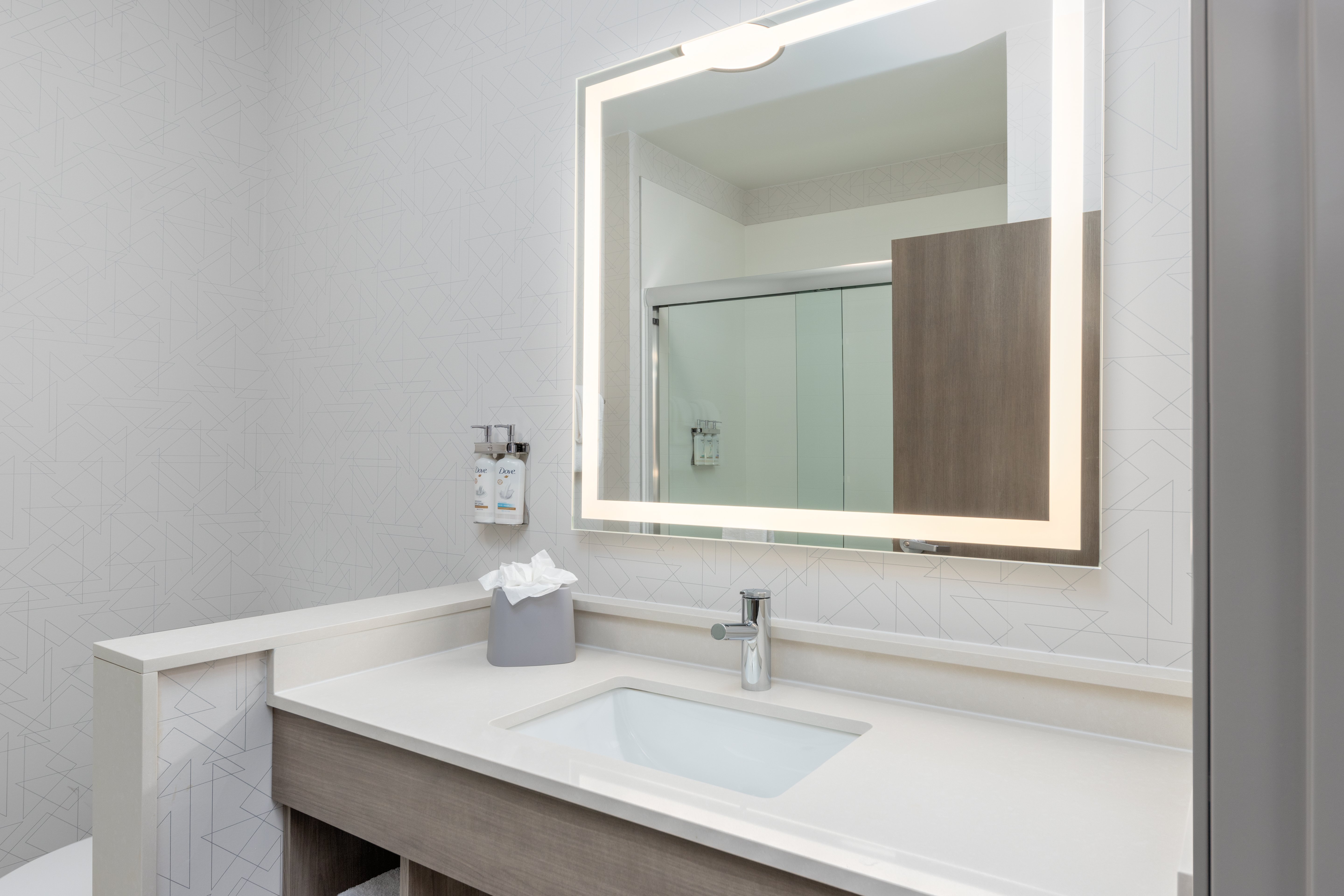 جناح بسرير كينج، Holiday Inn Express & Suites Austin Airport East 4/5