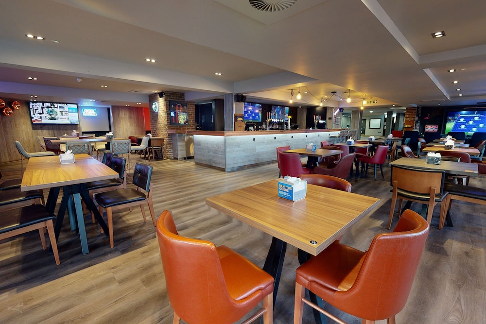 Village Hotel Club Bournemouth 54/81