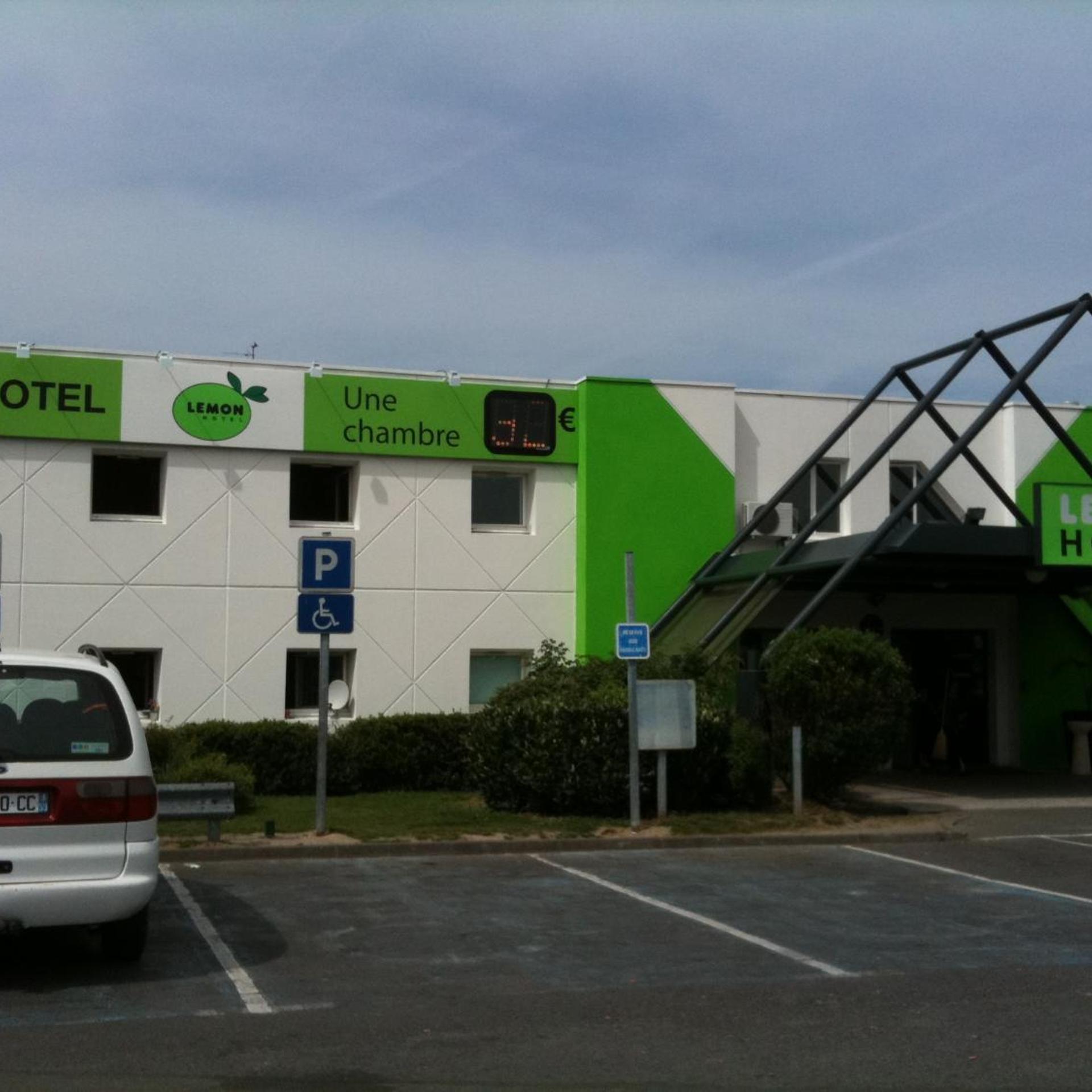 Lemon Hotel - Tourcoing 25/26