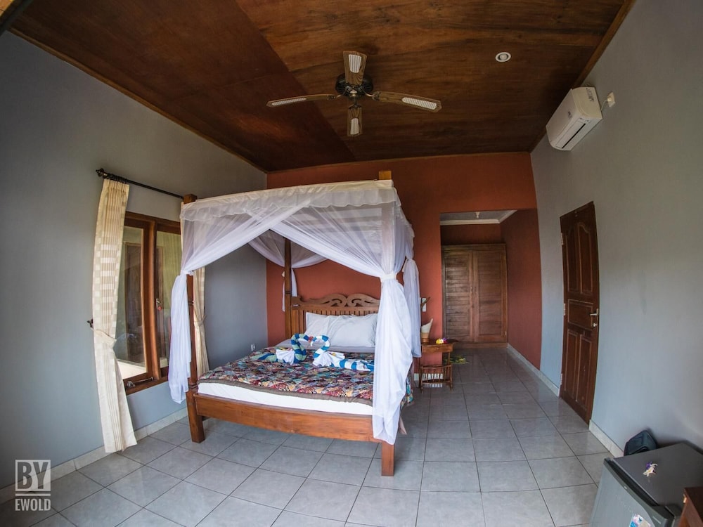 Anugerah Villas 45/57