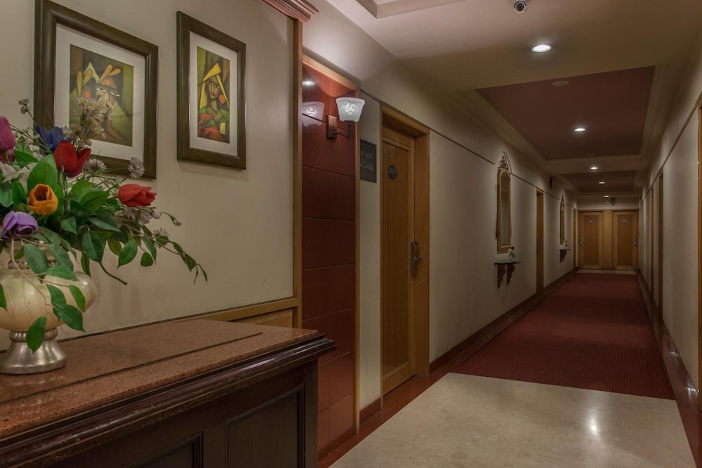 Shree Panchratna Hotel 4/26