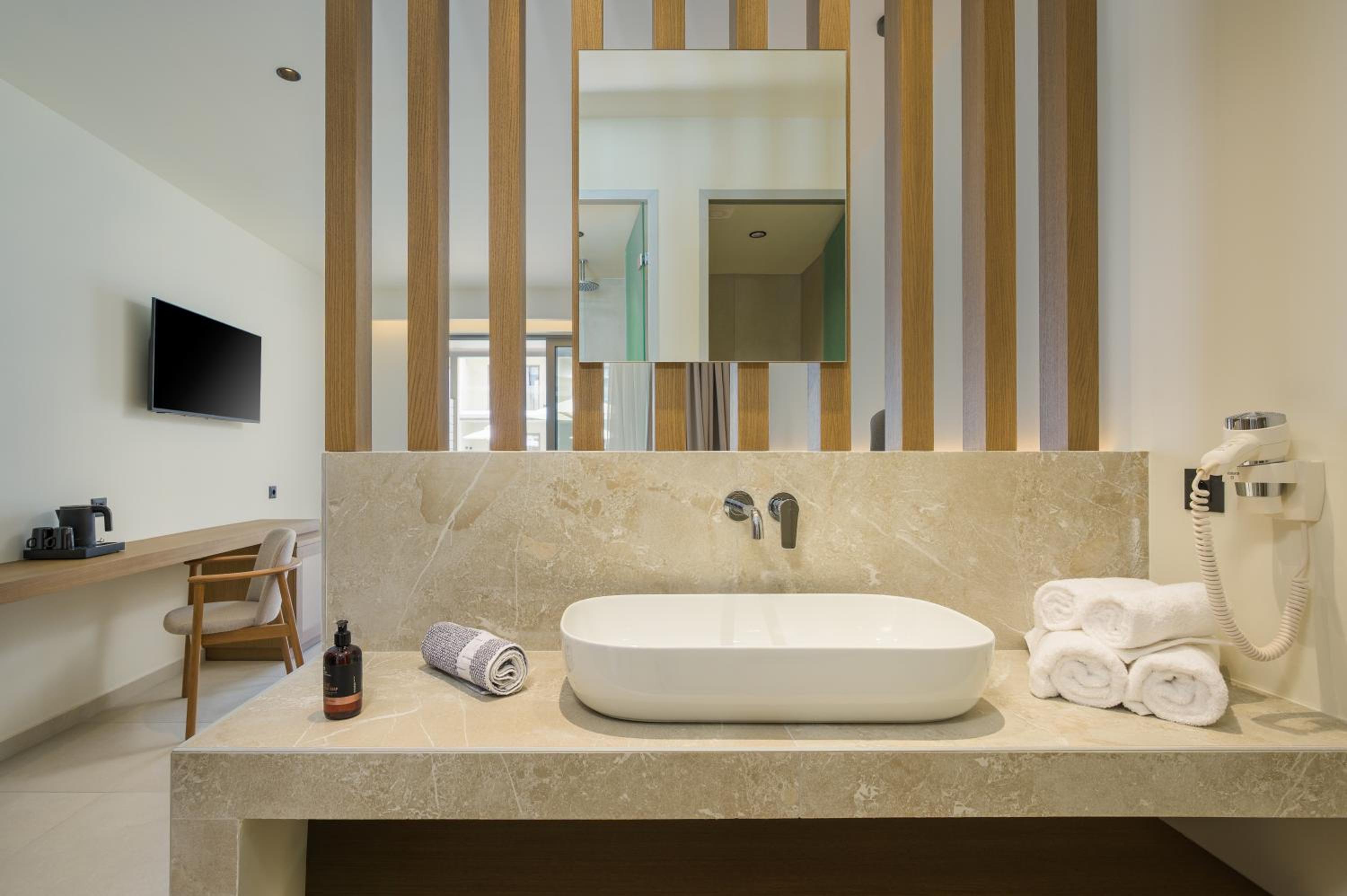 Esperia Hotel 49/50