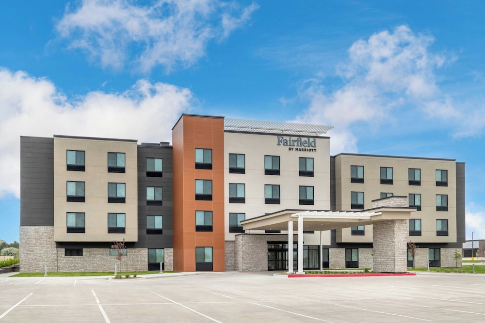 Fairfield by Marriott Inn & Suites Norwalk 2/34