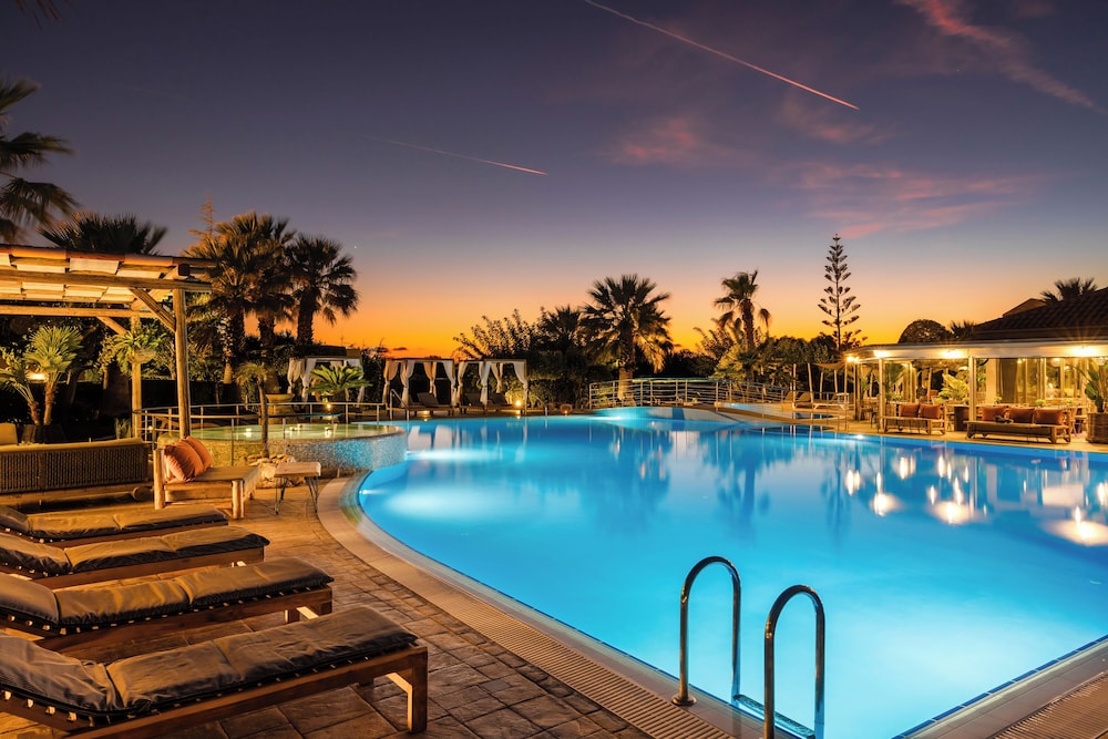 Avithos Resort 55/92