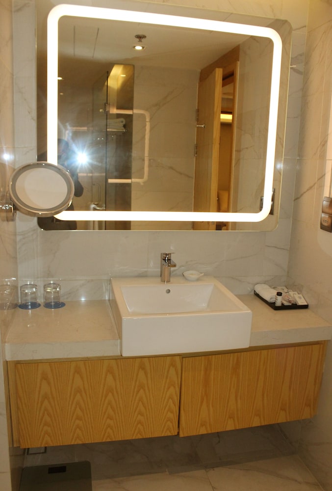 HANSA- A Premium Residence 46/49