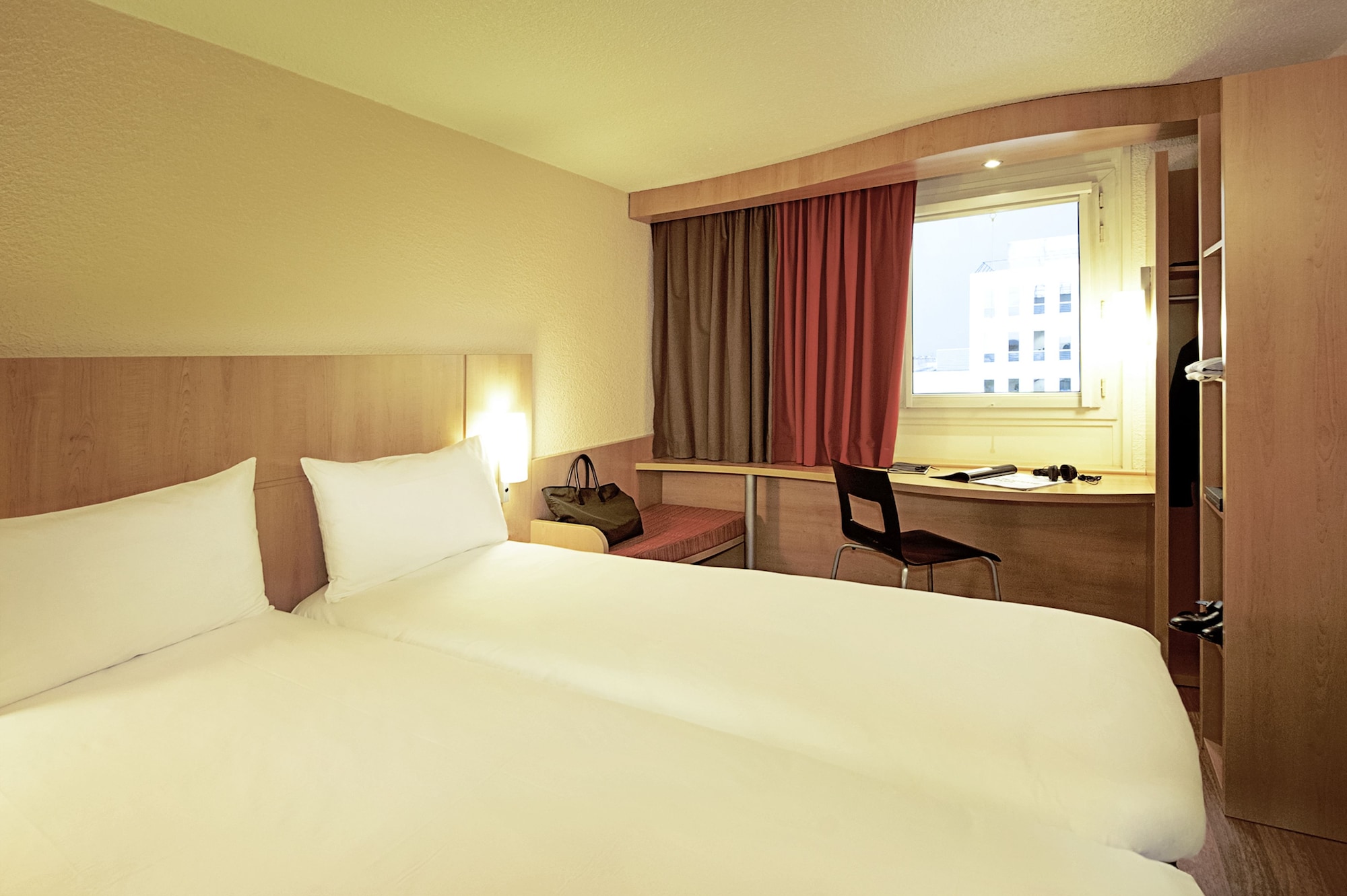 STANDARD, TWIN BEDS
