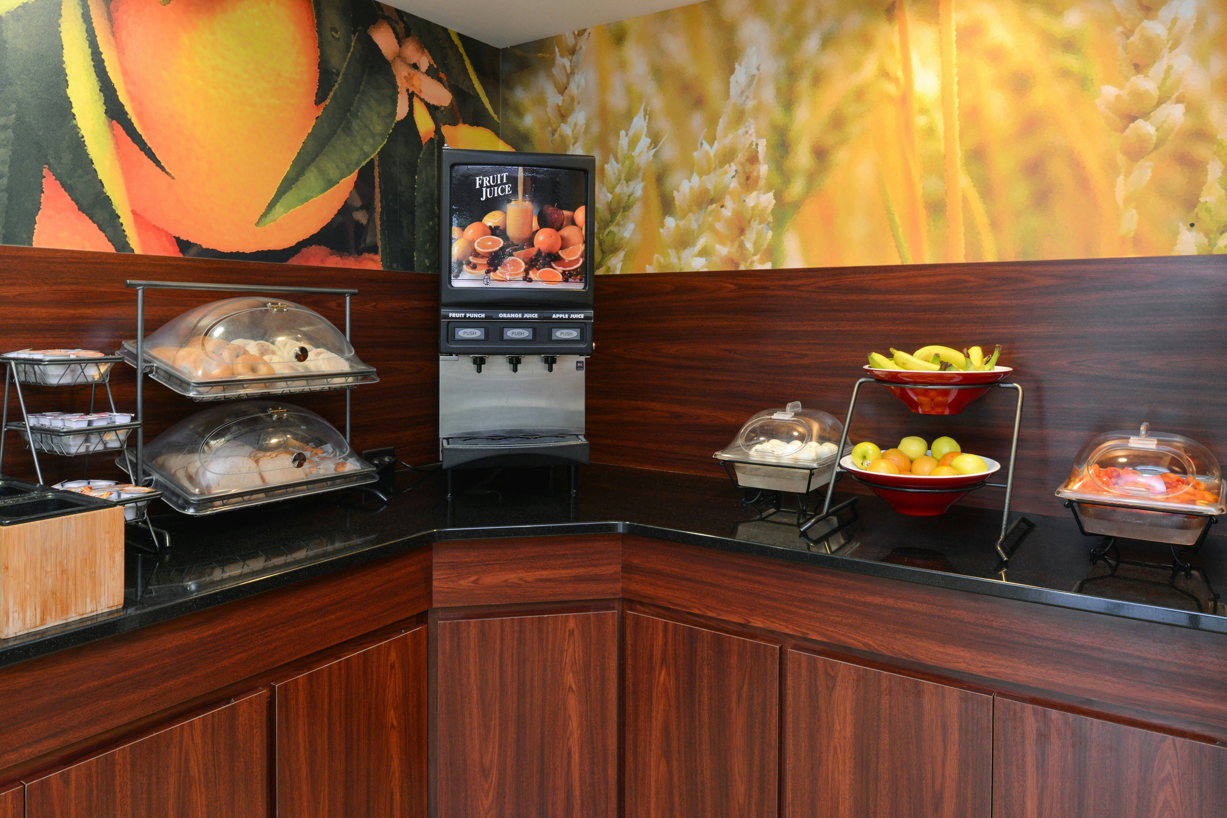 Fairfield Inn Suites By Marriott Cleveland Avon 1/22
