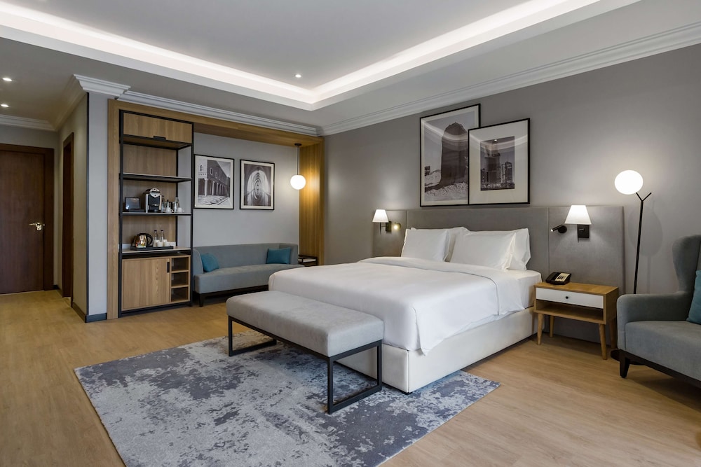 Superior, Radisson Riyadh Airport 6/9