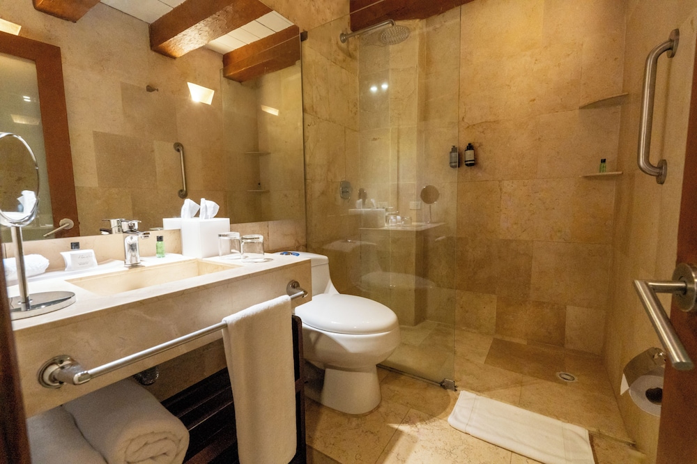 GHL Collection Armeria Real Hotel 75/75