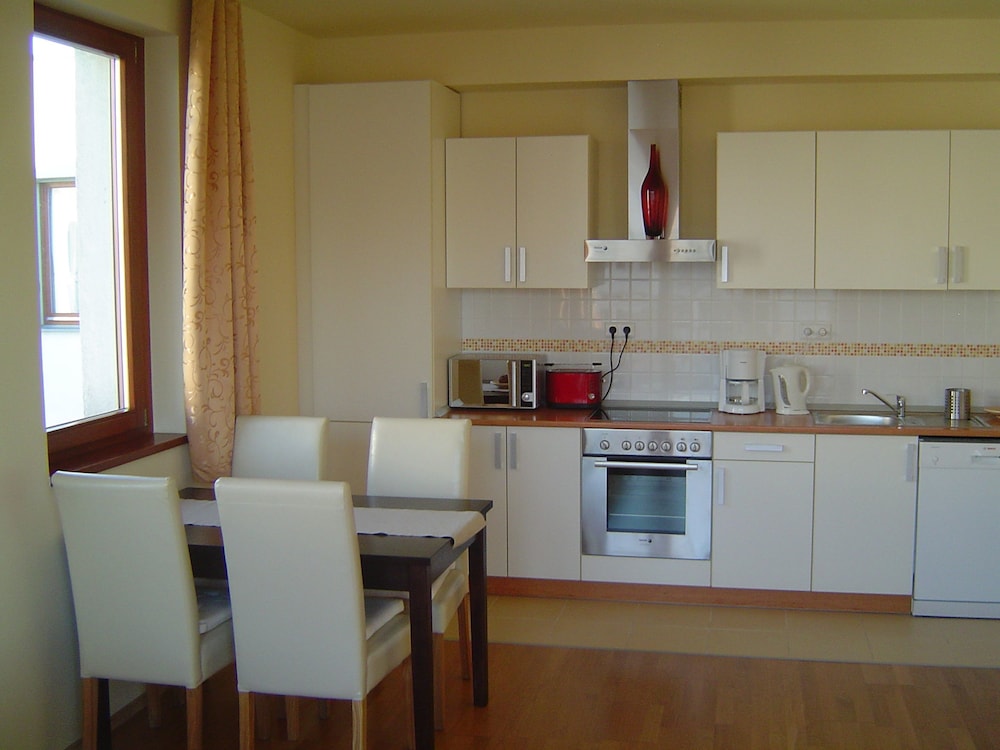 Trendy Deluxe Apartments 20/40