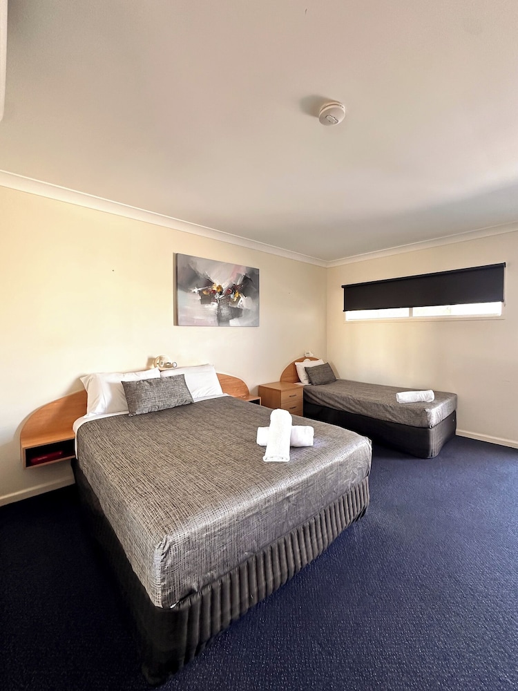 Boulevard Lodge 33/60