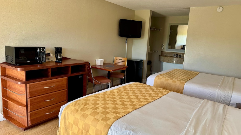 Monte Carlo Inn - Near Disney 31/50