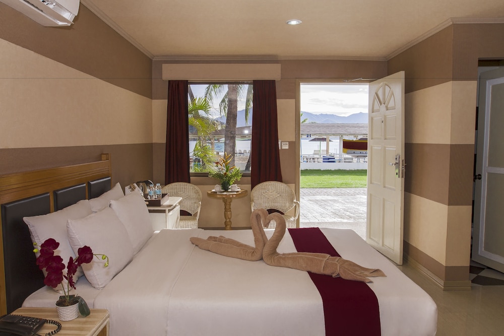 Whiterock Beach Hotel And Waterpark 27/73