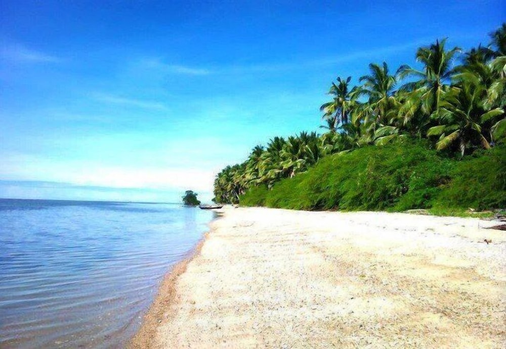Ucoy Beach Resort 12/38