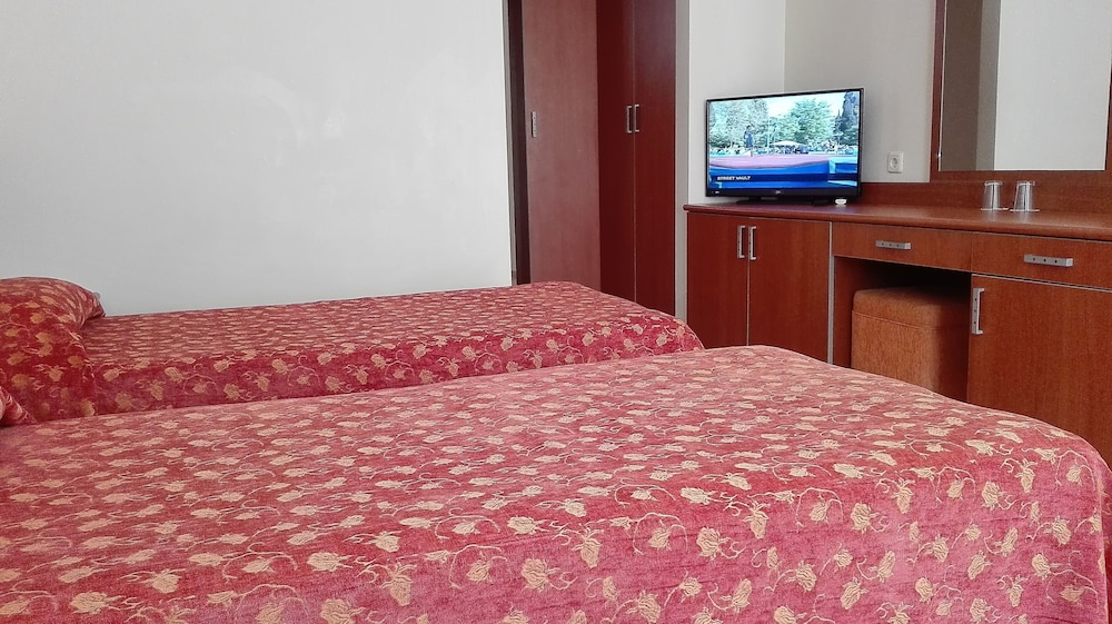 Mavruka Hotel 23/60