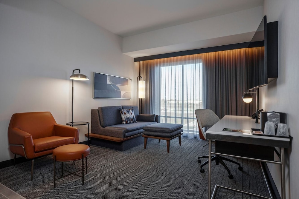 Courtyard by Marriott Madison 26/49