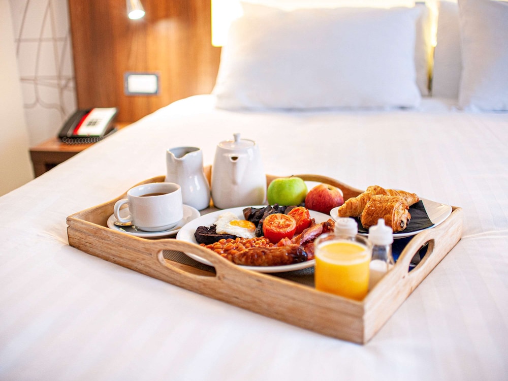 Mercure Telford Centre 23/69