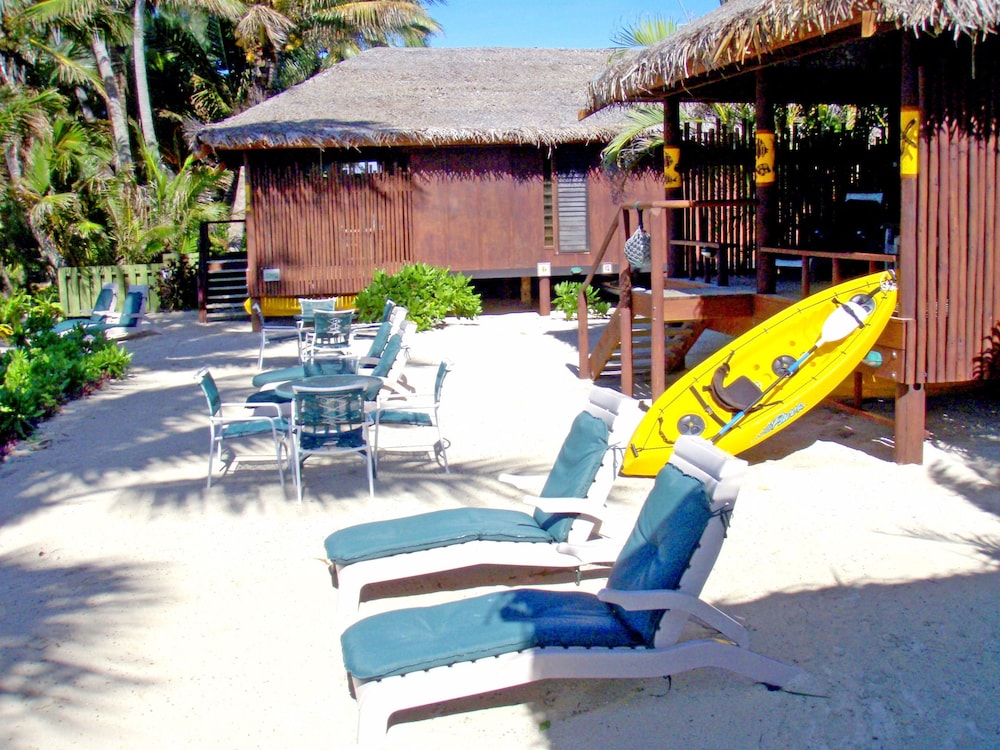 Rarotonga Beach Bungalows 34/50